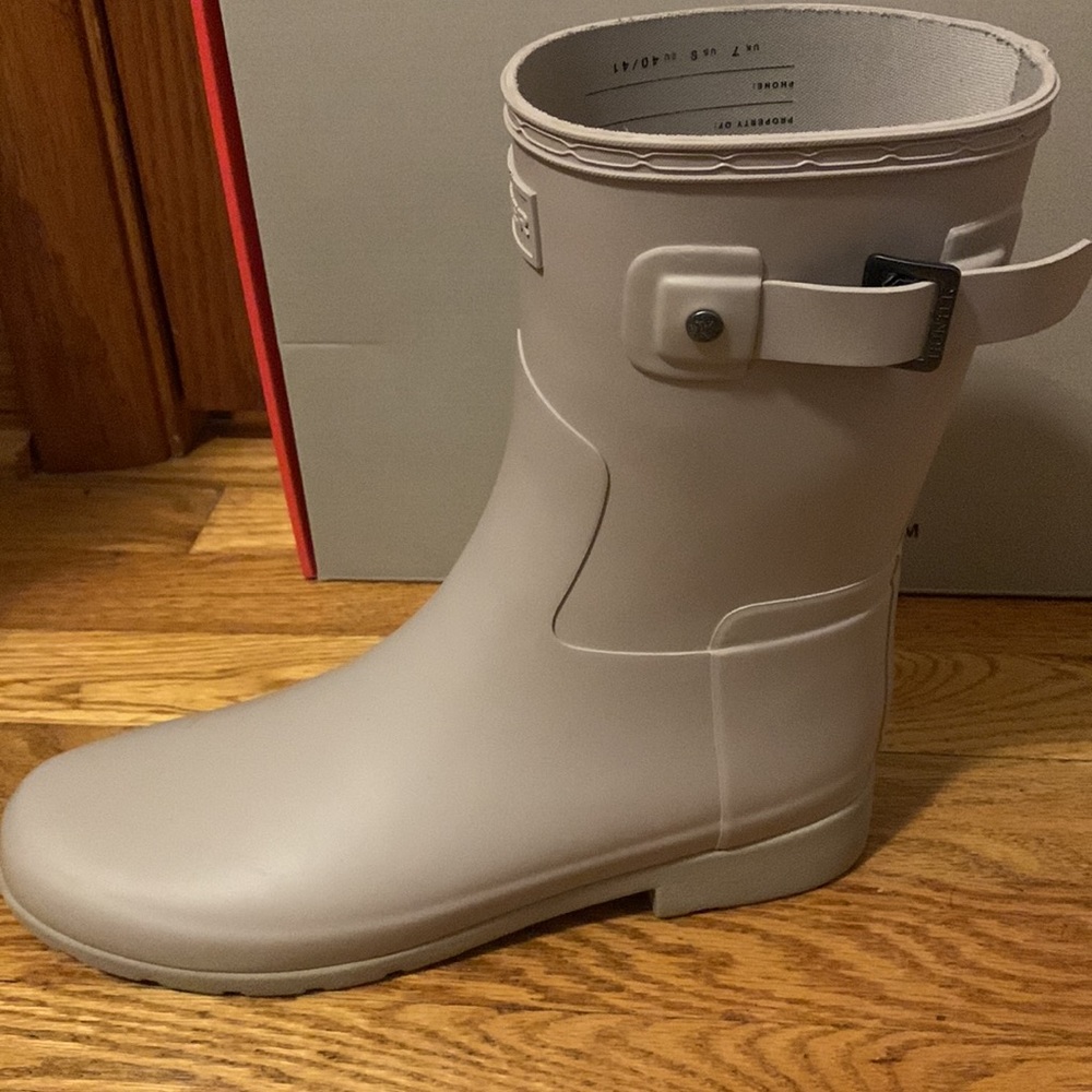 Hunter boots! - Picture 5 of 9